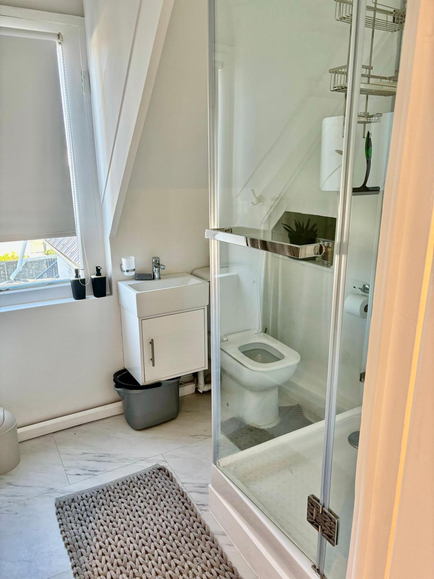 West Life Apartment